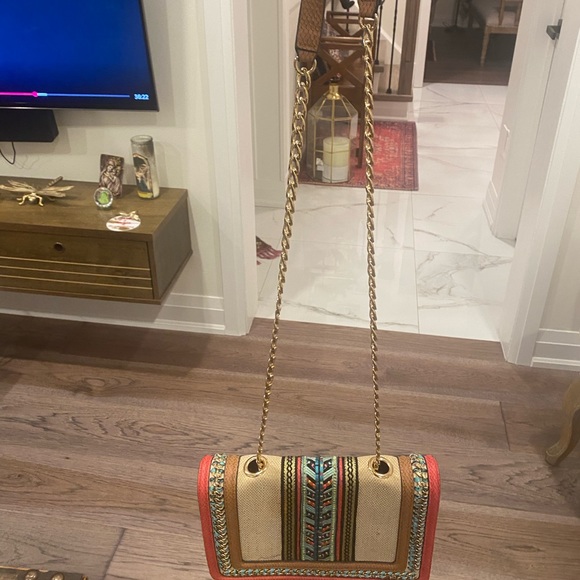 Good Condition - Picture 2 of 3